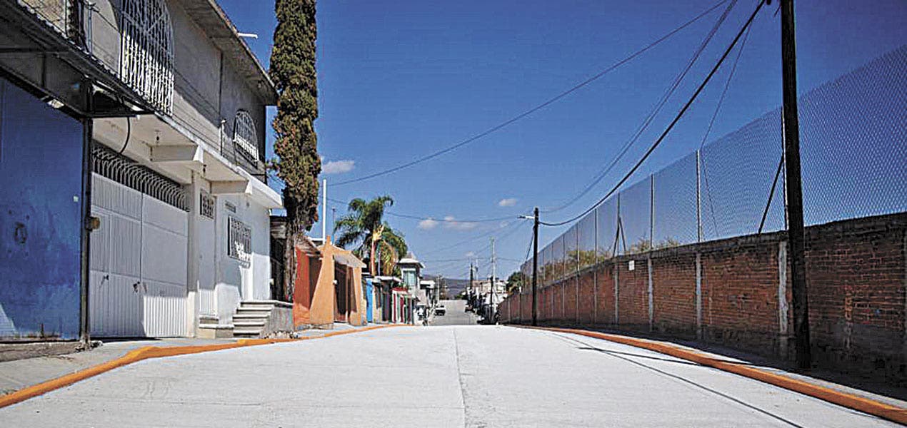 Pavimentan calles Naranjo y Jacaranda, en Jiutepec