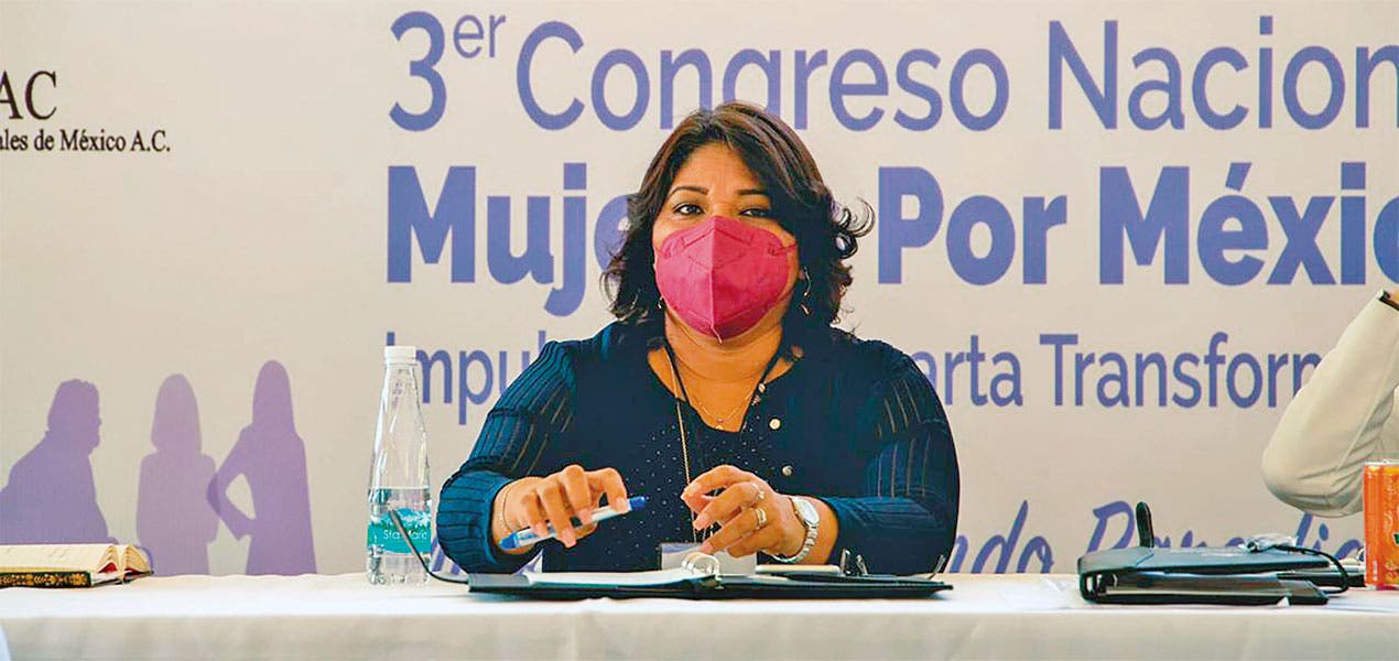 Ariadna Barrera aboga por el derecho a decidir de mujeres