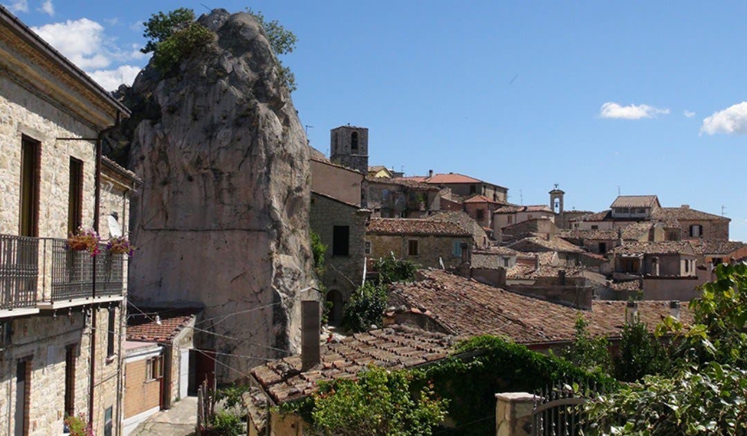 Pueblo en Italia ofrece casas a menos de 1 euro para no quedar abandonado