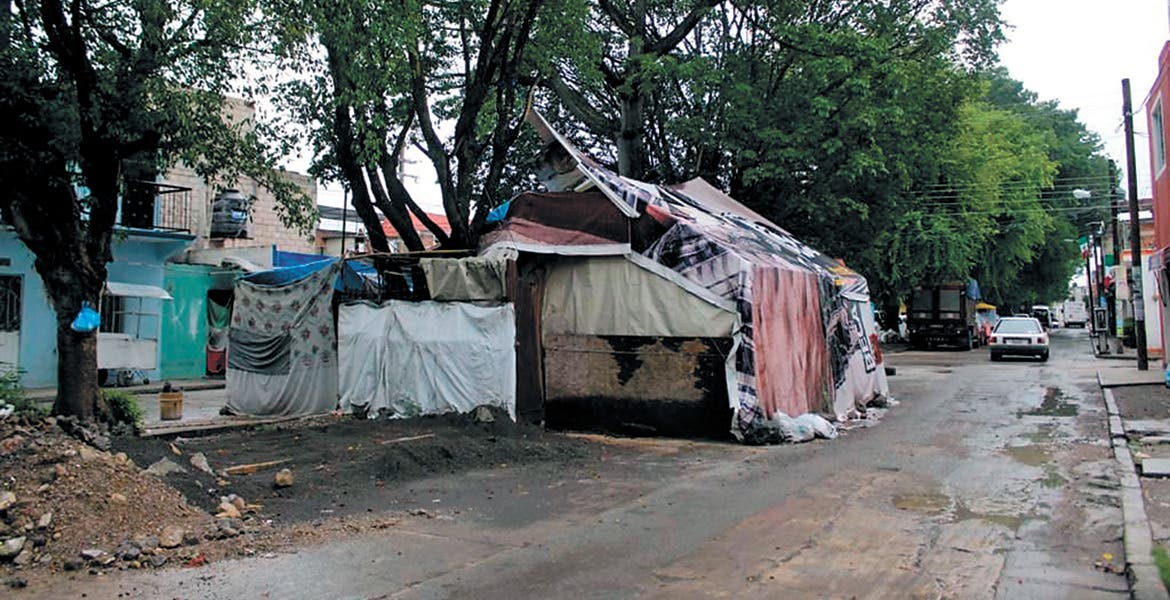 Sin vivienda. Aún hay campamentos en la cabecera municipal de quienes perdieron su patrimonio.