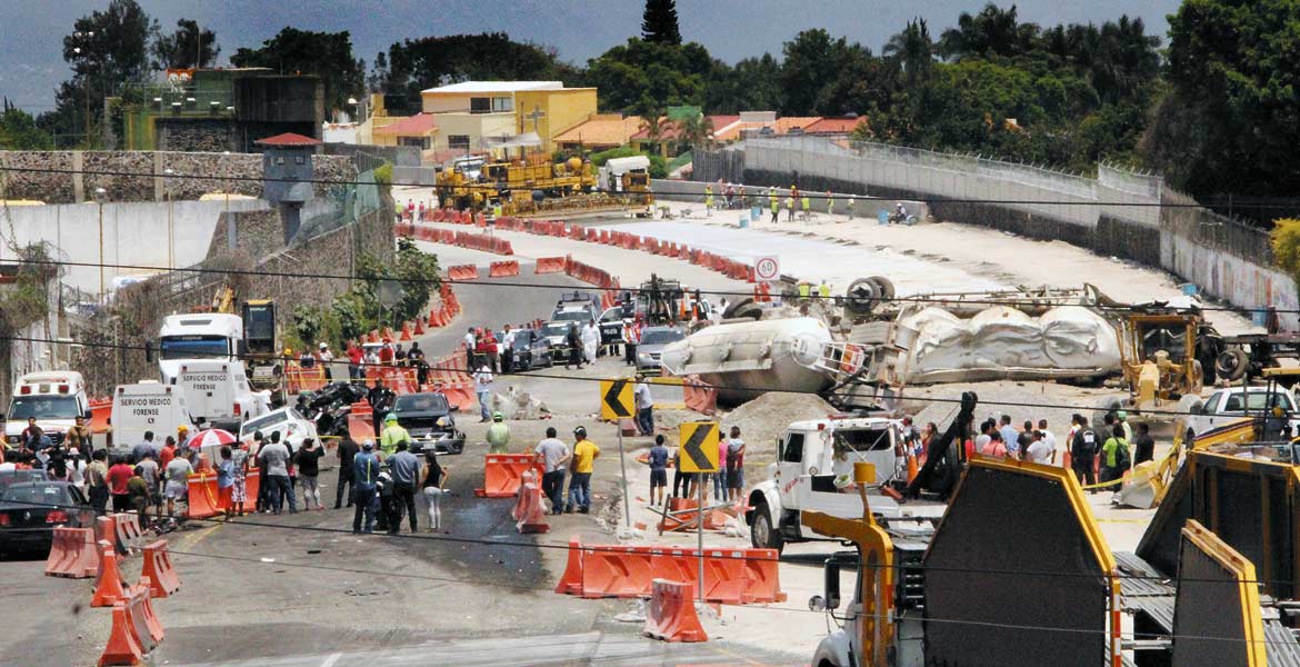 Transita el Paso Express por camino accidentado Diario de Morelos