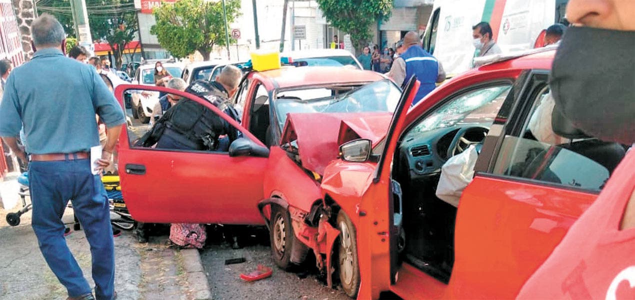 Dos lesionados en choque en Cuernavaca; causa, el alcohol