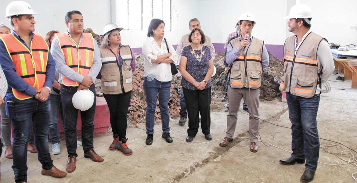 Dan banderazo a obras en centros