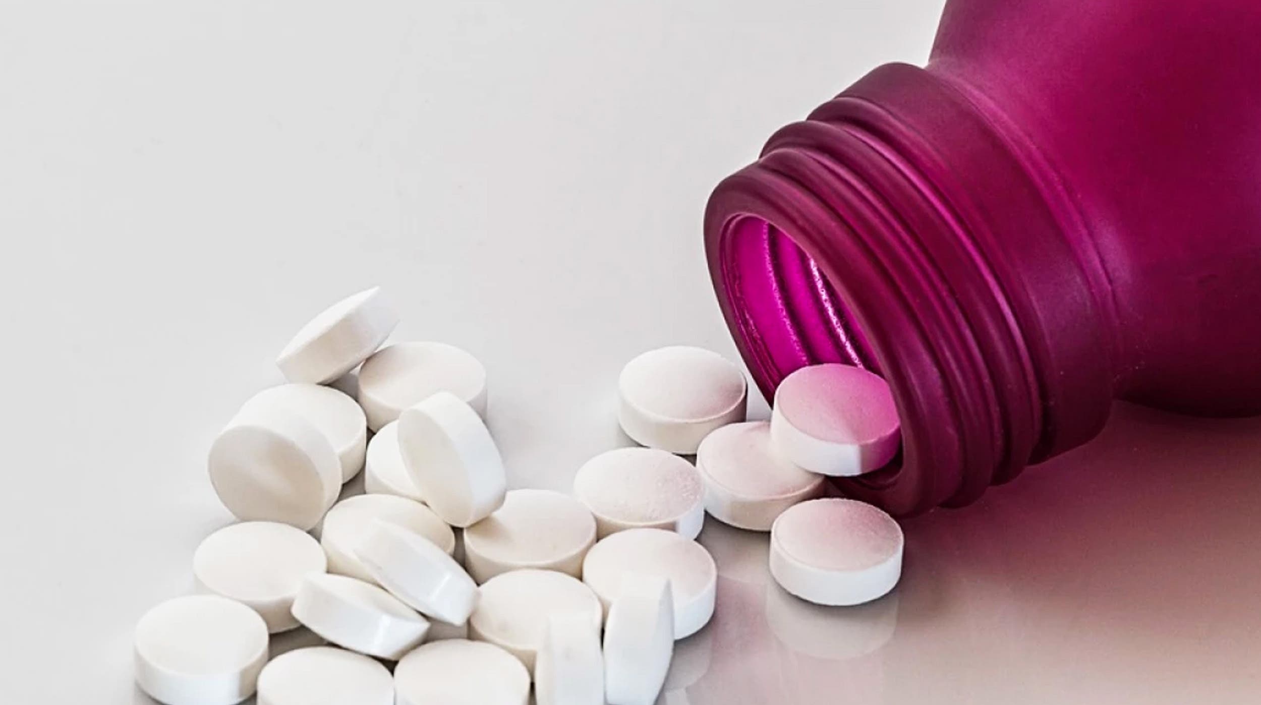 Alerta Cofepris sobre los peligros del uso de oxicodona sin prescripción médica