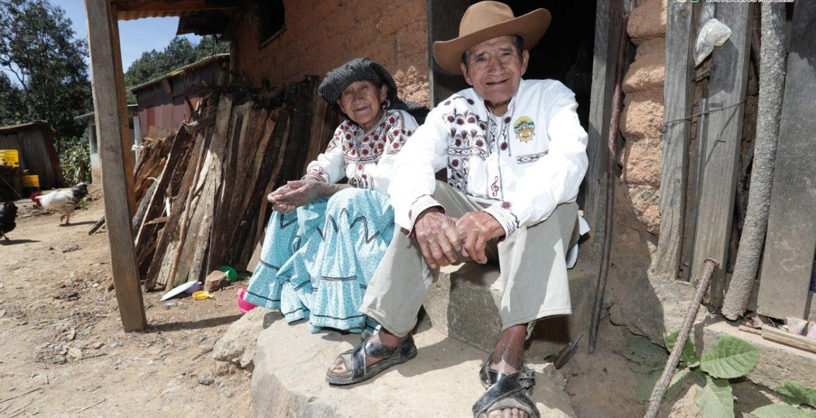 Depositan a abuelitos de Morelos pensión de Bienestar del bimestre julio-agosto; viene con aumento - Vimarsana News