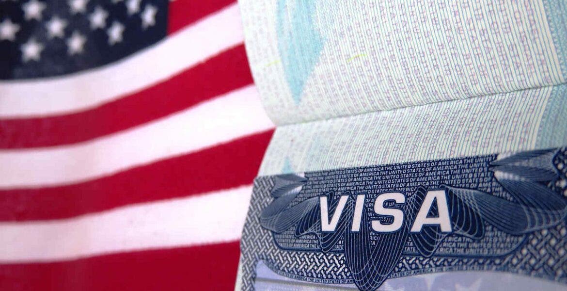 Suspende EU emisión de visas en México p...