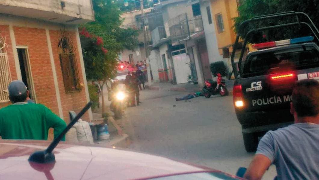 Matan a tiros 2 sujetos en la Tres de Mayo