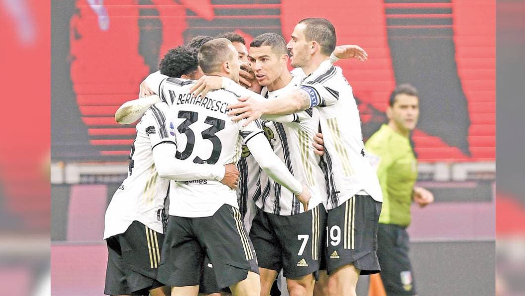 Juventus : Le pegan al líder