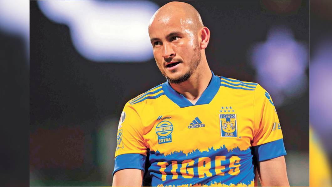 Ya se lesionó - Carlos González causa baja