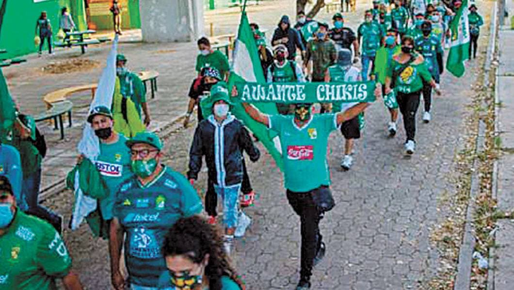 A fans se les olvidó el Covid-19