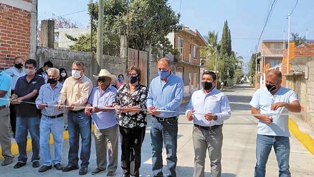 Entrenan en Cuautla luz, drenaje y pavimentación