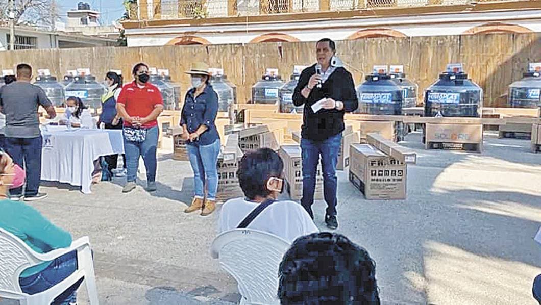 Dan paquetes solares de bajo costo en Jojutla