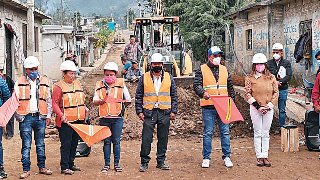 Banderazo a obras en Tetela del Volcán