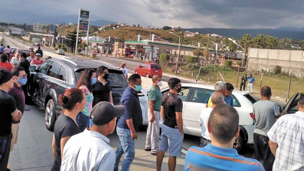 Carambola en el Paso Express Cuernavaca