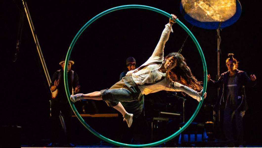 Pre­senta Cirko de Mente ‘Luna Eva’ en Teo­pan­zolco