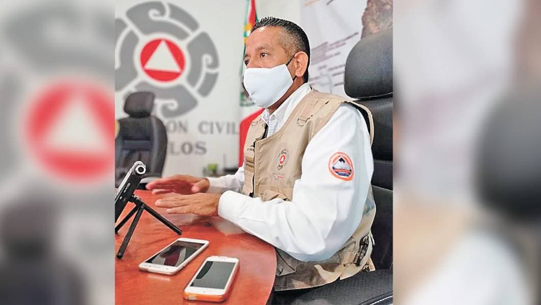 Enrique Clement,  Protección Civil