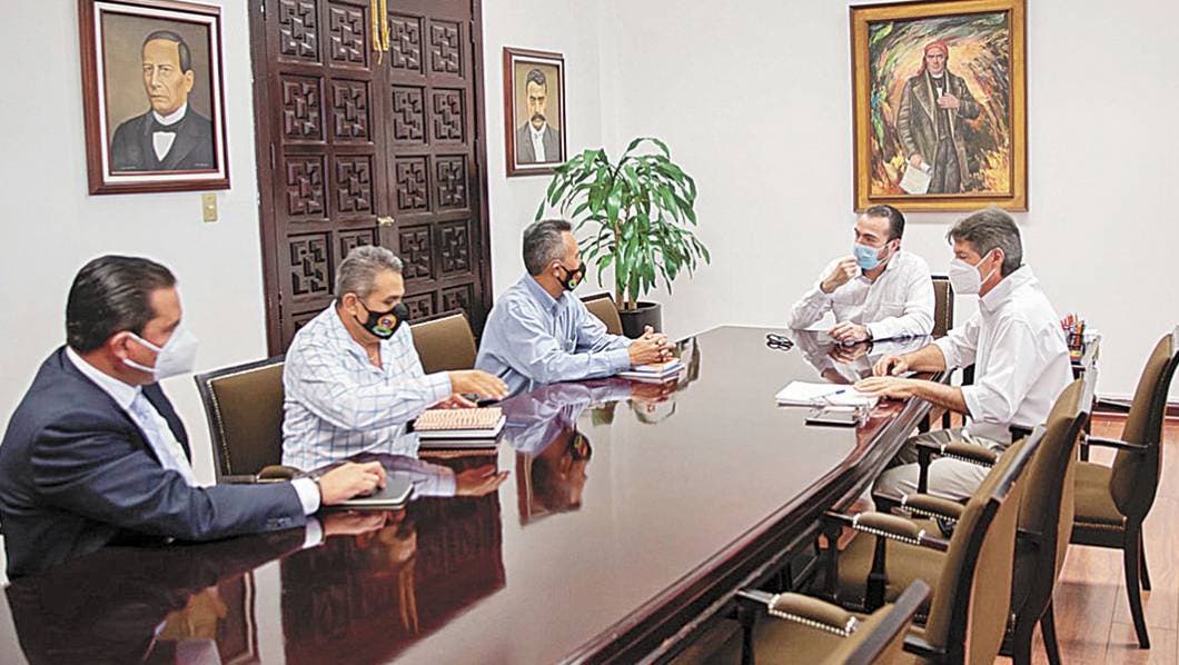 Se reúne Pablo Ojeda con sindicato de trabajadores del Ejecutivo