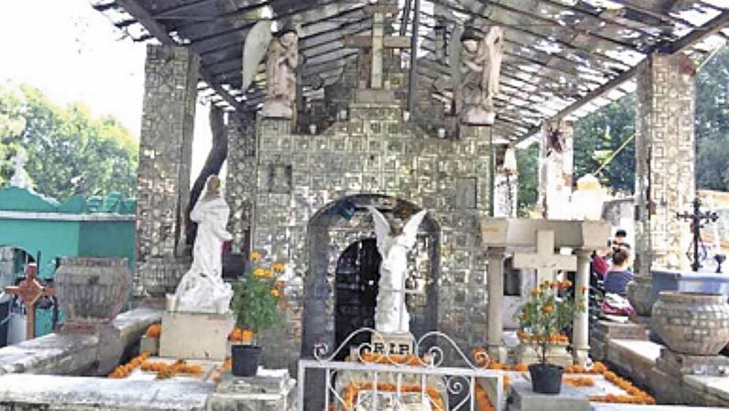 “Historias y Relatos” - La leyenda de  “La mujer de los espejos”