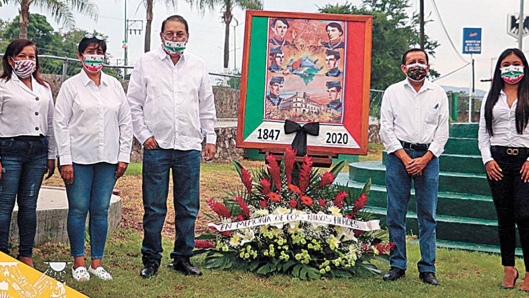 Rinden honores a los Niños Héroes en Miacatlán