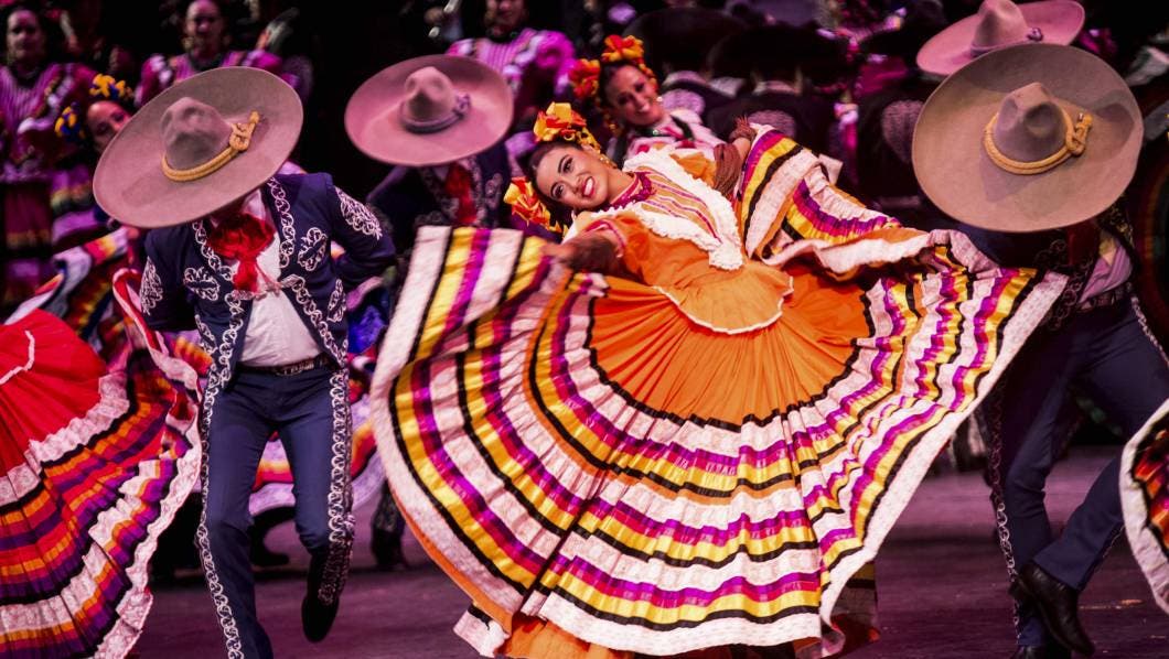 La moda en México siempre se a caracterizado por ser colorida.