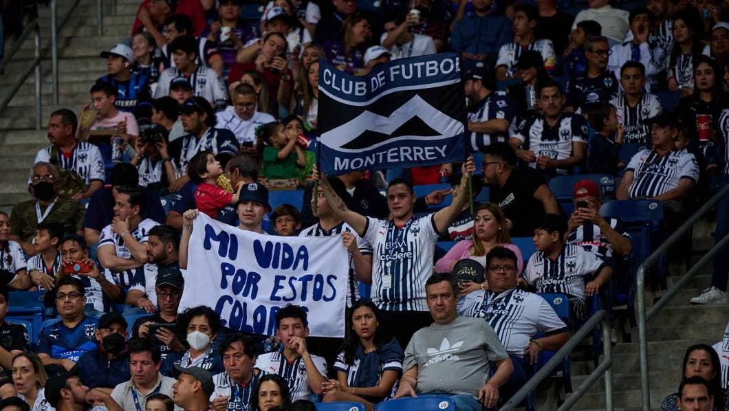 Afición en un estadio 