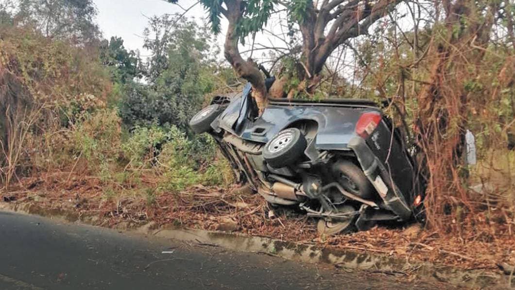 Fallece copiloto al volcar vehículo en Yecapixtla