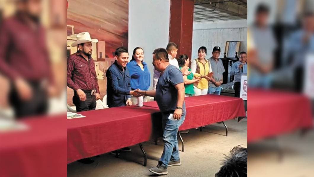 entrega del pago de quinquenios a trabajadores sindicalizados del Ayuntamiento