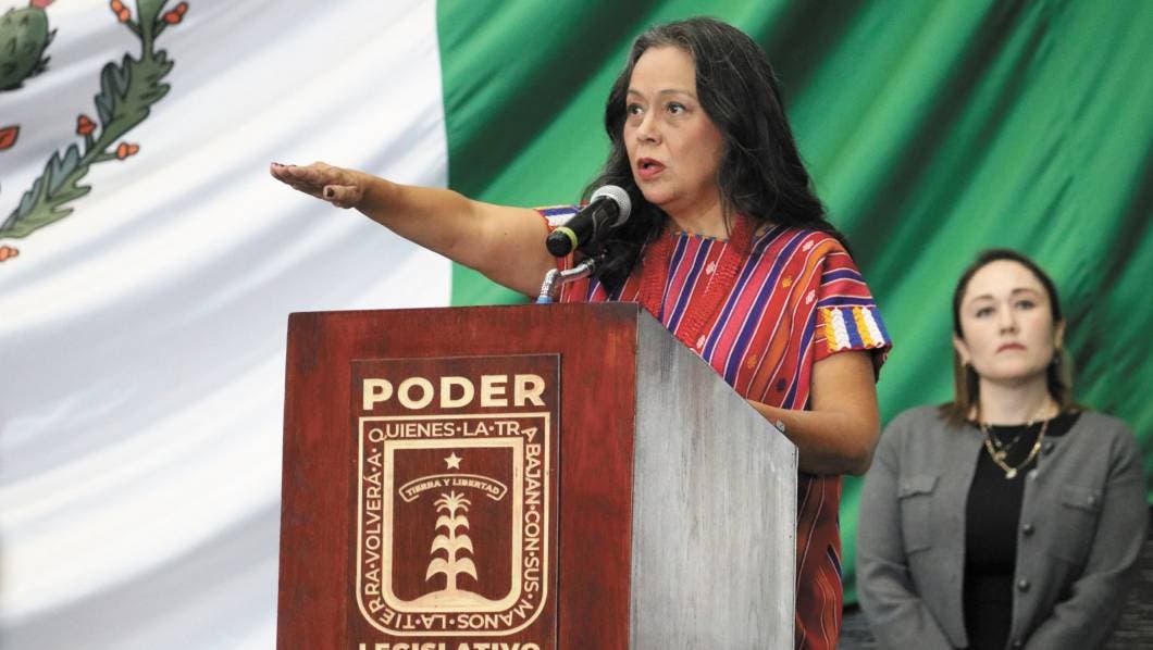 Karla Socorro Reyes Reyes y a Clara Elizabeth Soto Castor