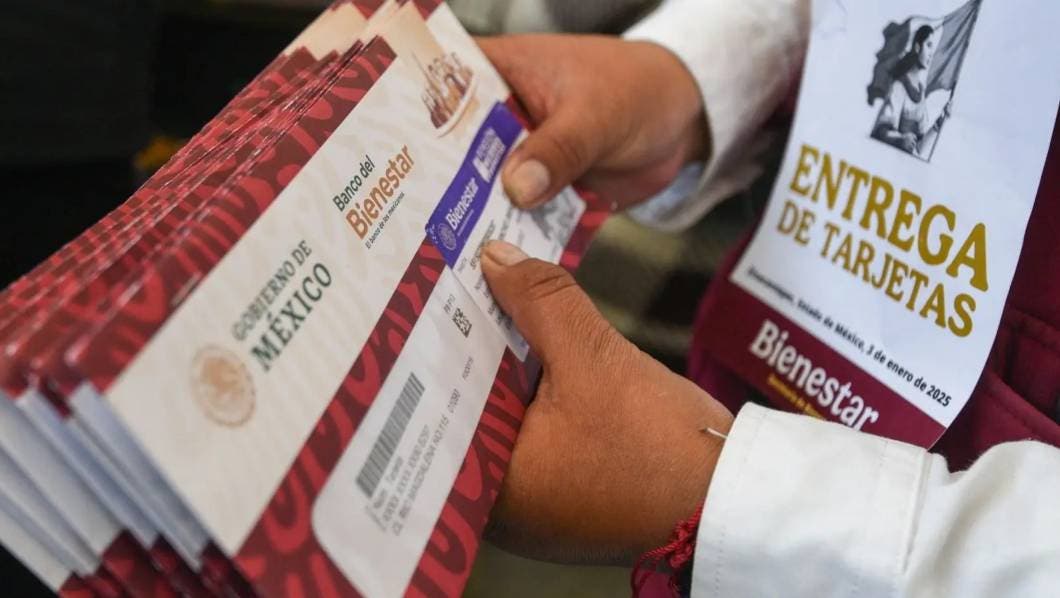 Arranca entrega de Tarjetas Bienestar a Adultos Mayores y Mujeres