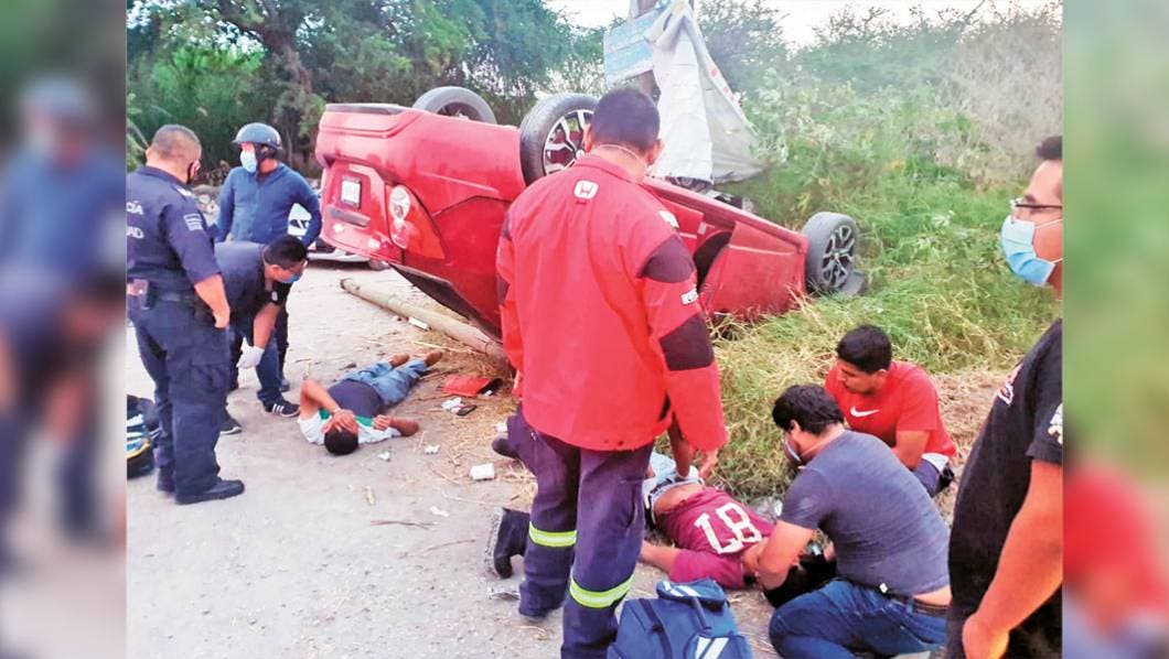 Vuelcan 2 ebrios en Cuautla
