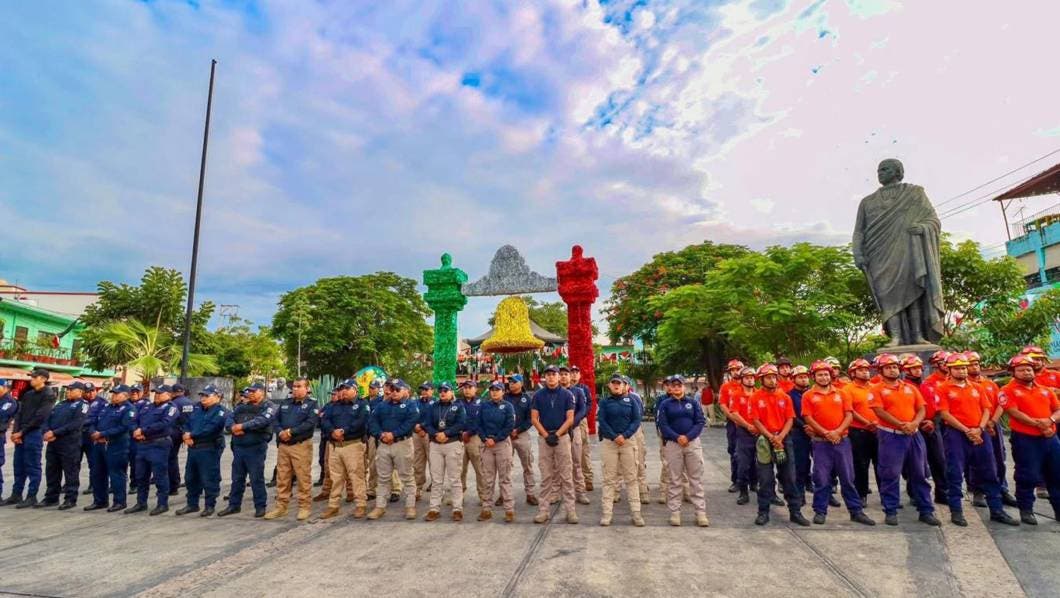 Entrega ‘Chalo’ seis patrullas en Xochitepec 