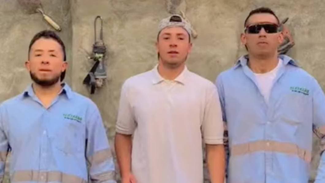 Albañiles venezolanos son despedidos por bailar "El Jefe" de Shakira