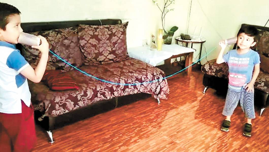 Muestran a niños de Morelos el uso del teléfono