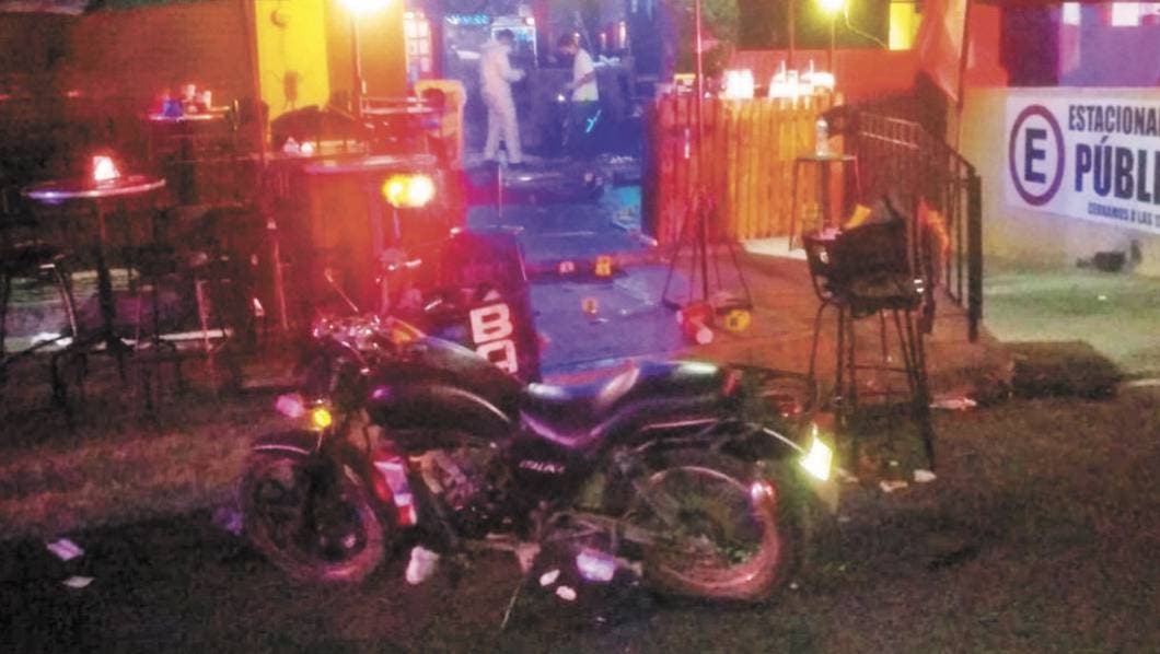 Atacan a clientes y empleados en bar de Yautepec