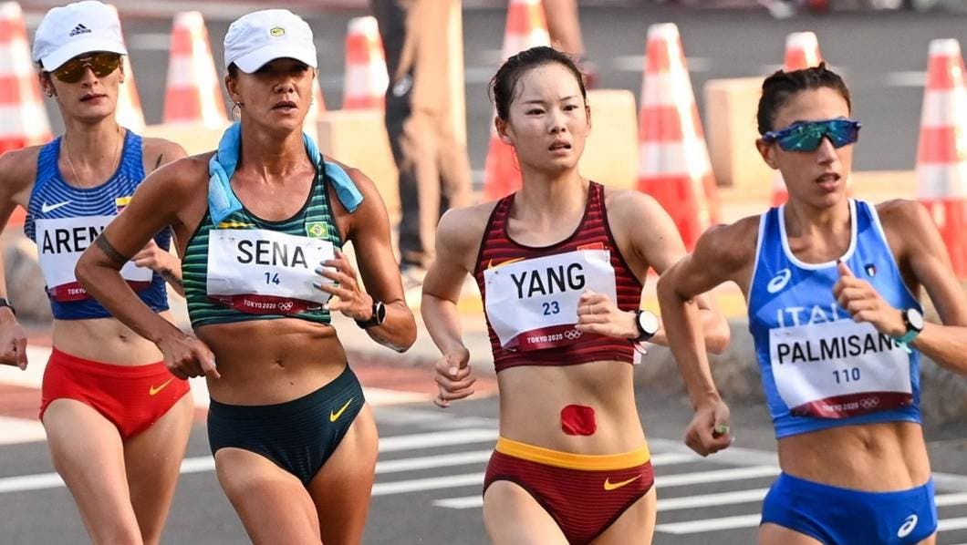 ¿Porqué las atletas chinas ocultan su ombligo durante los Juegos Olímpicos?