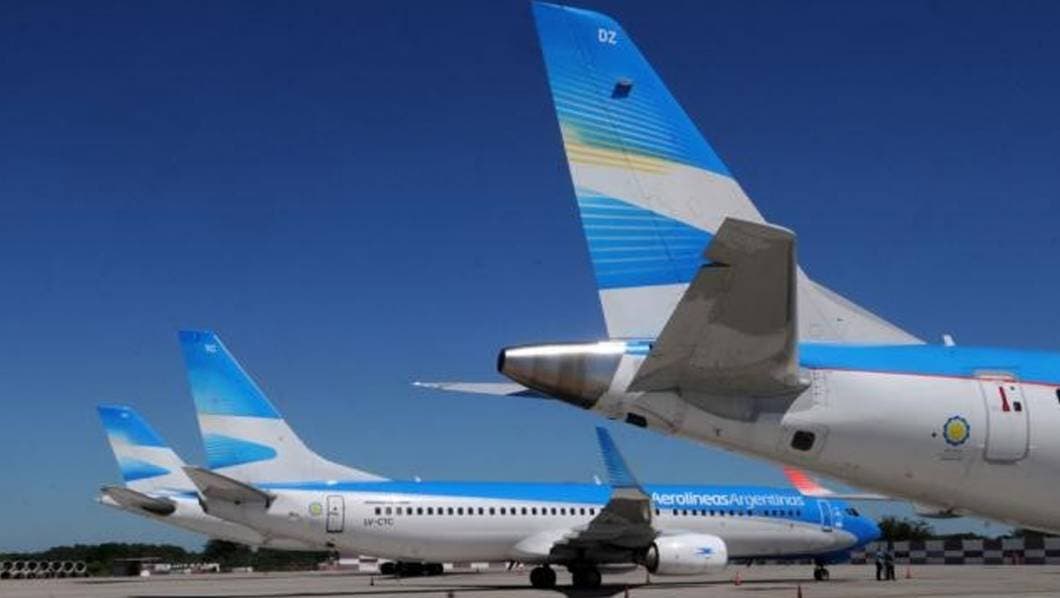 35 mil personas varadas en tierra por huelga del gremio aeronáutico en Argentina 