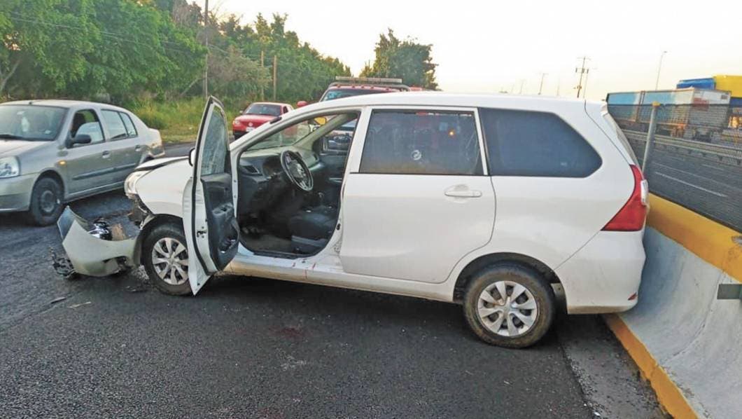 Balean a conductor en la autopista México-Cuernavaca