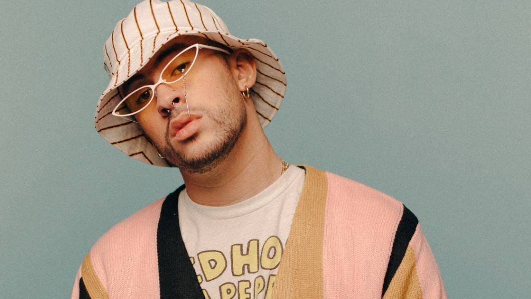 Bad Bunny desata especulaciones tras aparecer en Tinder 