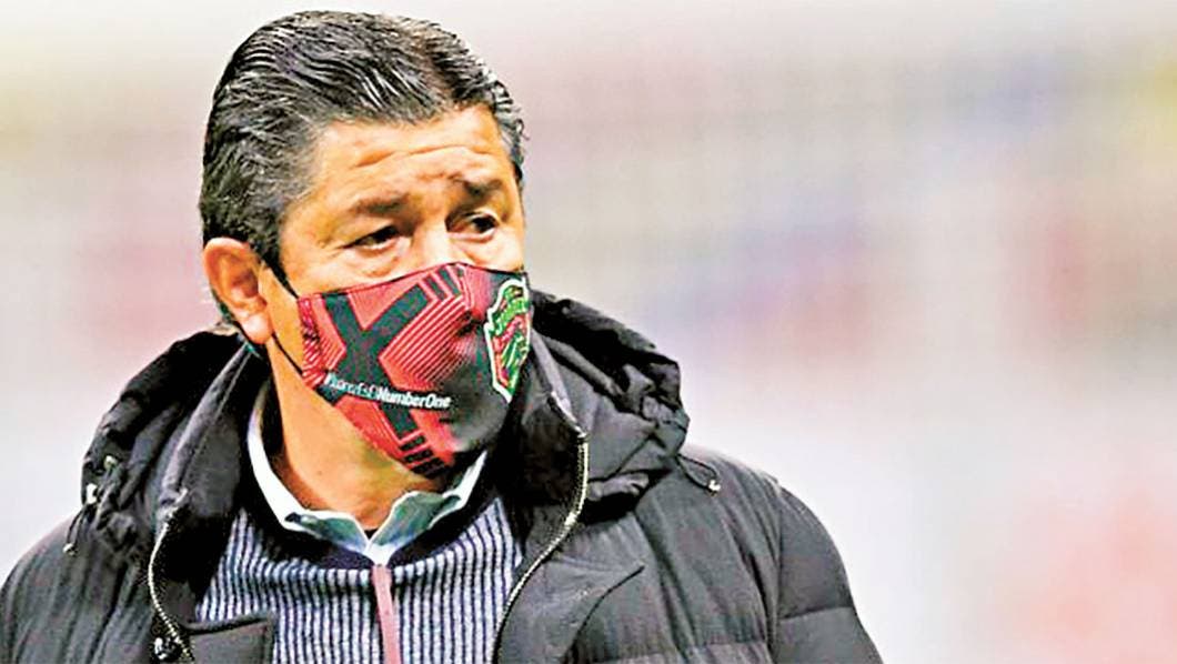 Luis Fernando Tena. El entrenador no pudo tener un buen torneo con Juárez.