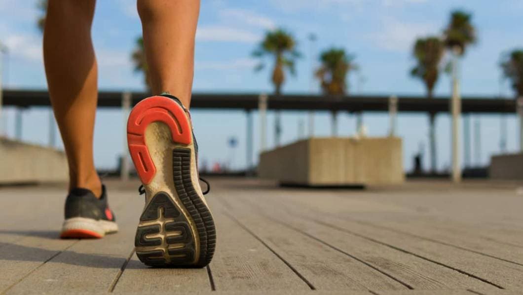 ¿Buscando trabajo? Tesla busca personas para caminar y ganar $5,800 al mes