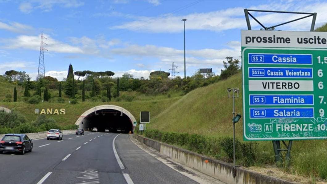 Abandona a su hija en medio de la carretera porque sacó 5 en una materia