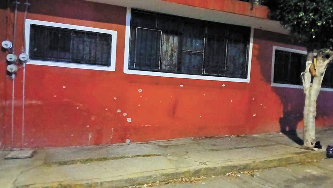 Atentado perpetrado por sujetos armados