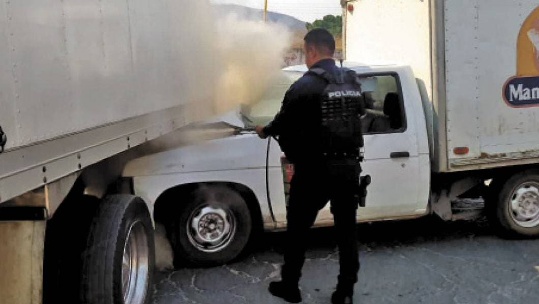 Choca y casi se prende