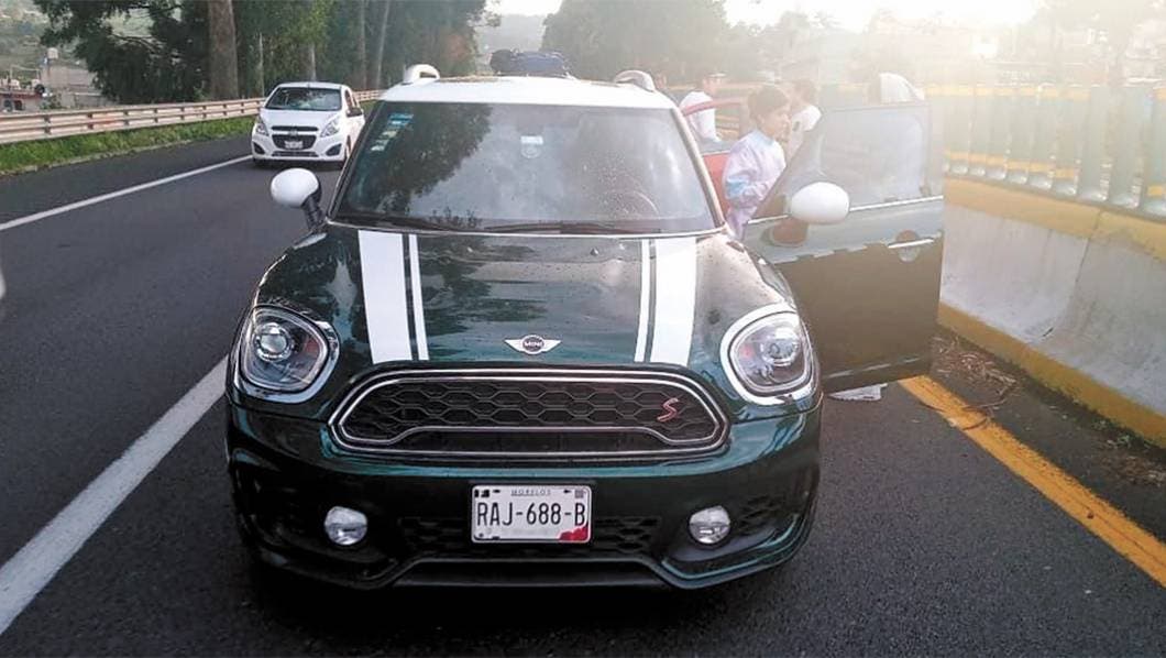 Percance. Tres vehículos protagonizaron una carambola en la autopista México-Cuernavaca.