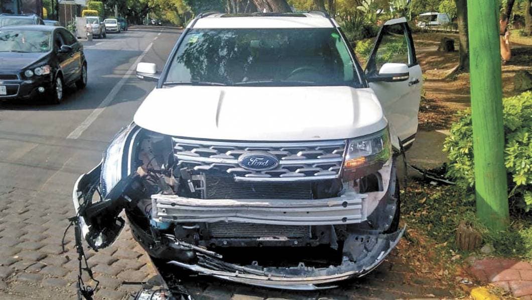 Resultan ilesos tras choque en Morelos