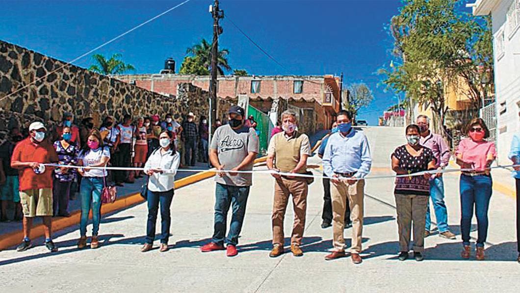 Cumple alcalde de Emiliano Zapata con entrega de obra pública