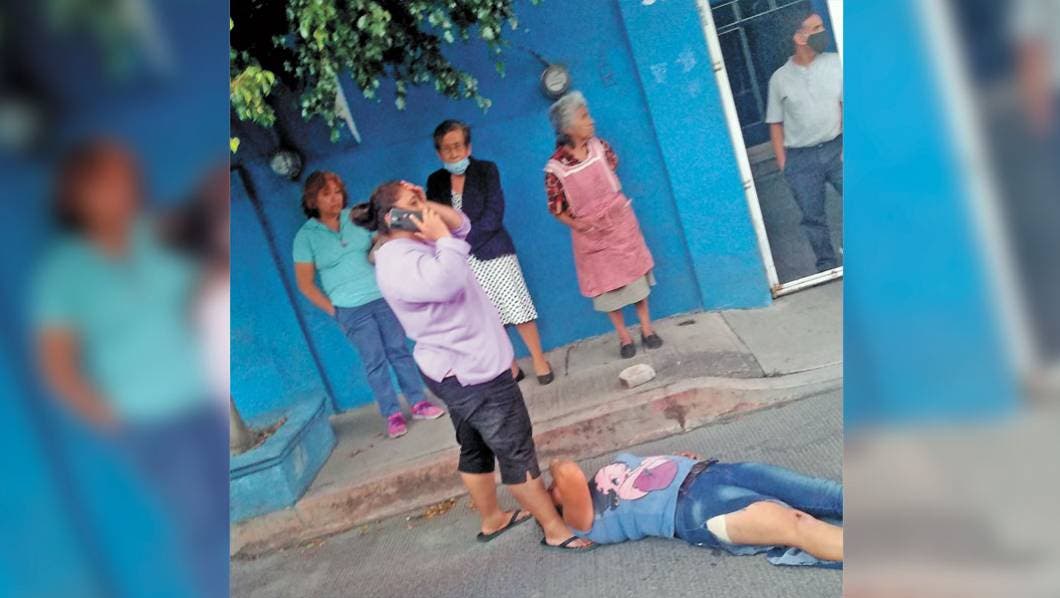 En Cuautla, derrapa al evitar atropellar a un perro