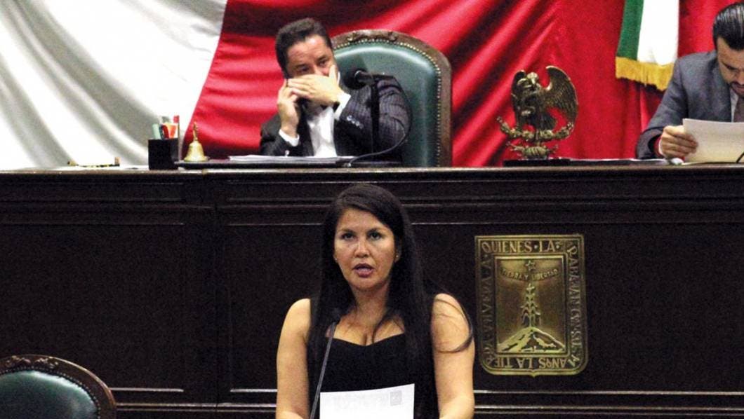 Critican diputados a rector por ocultar salarios de docentes y trabajadores