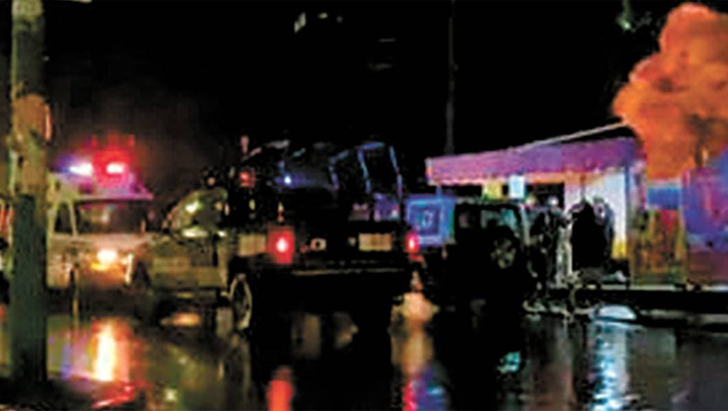 Muere bajo lluvia de balas contra joven en taquería de Cuernavaca