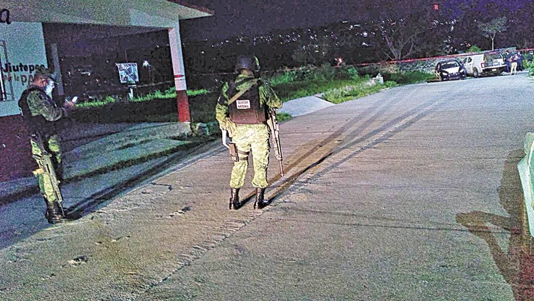 Hallan tres cadáveres en Morelos; dos con mensaje